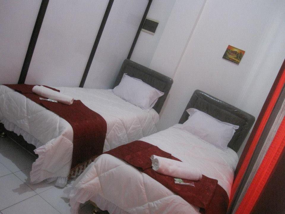 Capsule Homestay Surabaya Ngoại thất bức ảnh